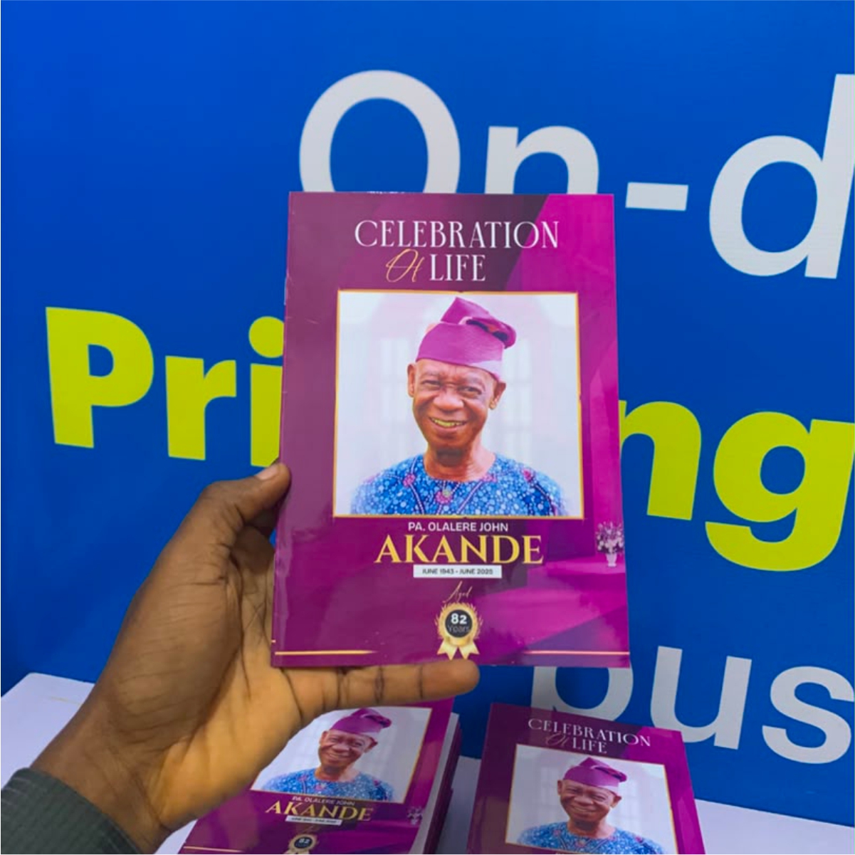 Custom brochures printed by Waaprint