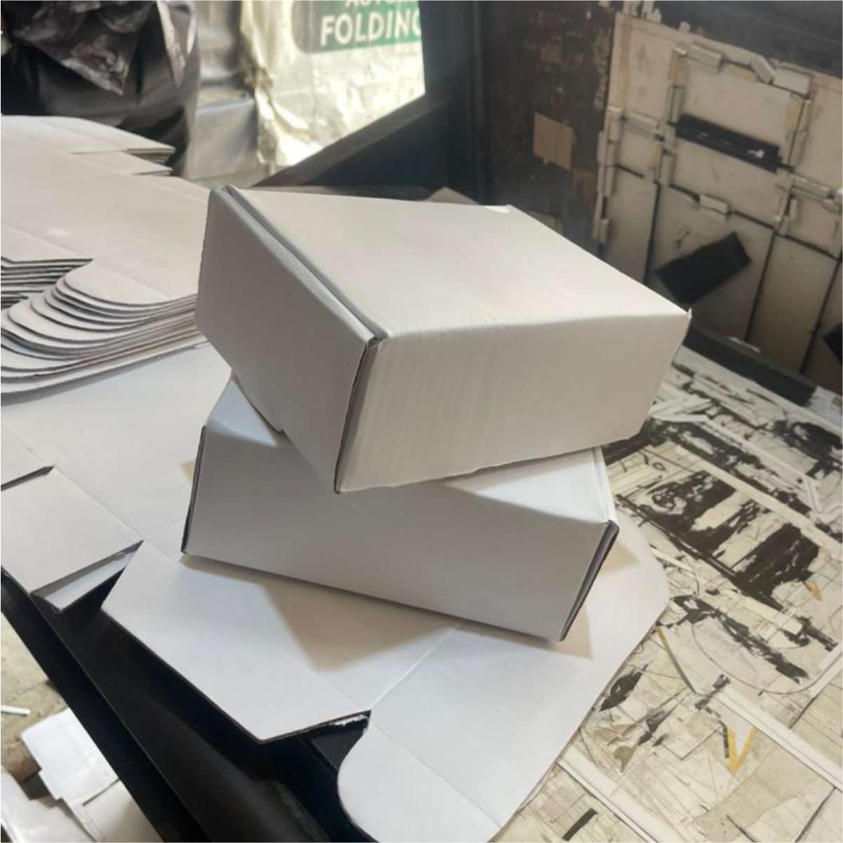 Custom cosmetics packaging boxes