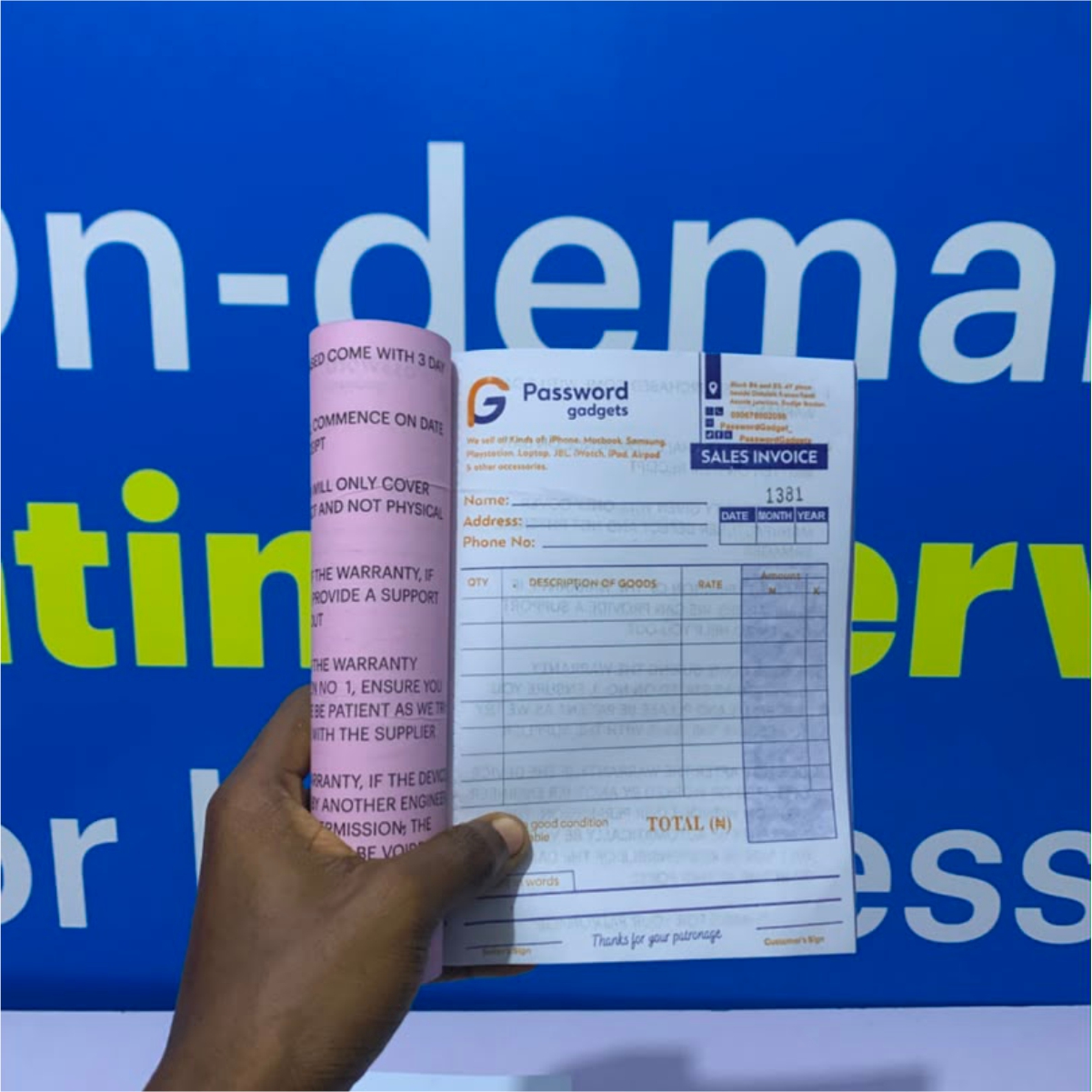 Custom invoice books printed by Waaprint