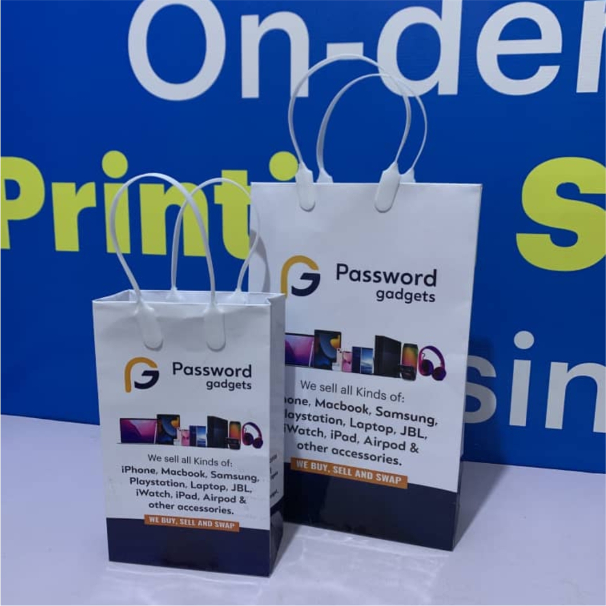 Custom paper bags printed by Waaprint