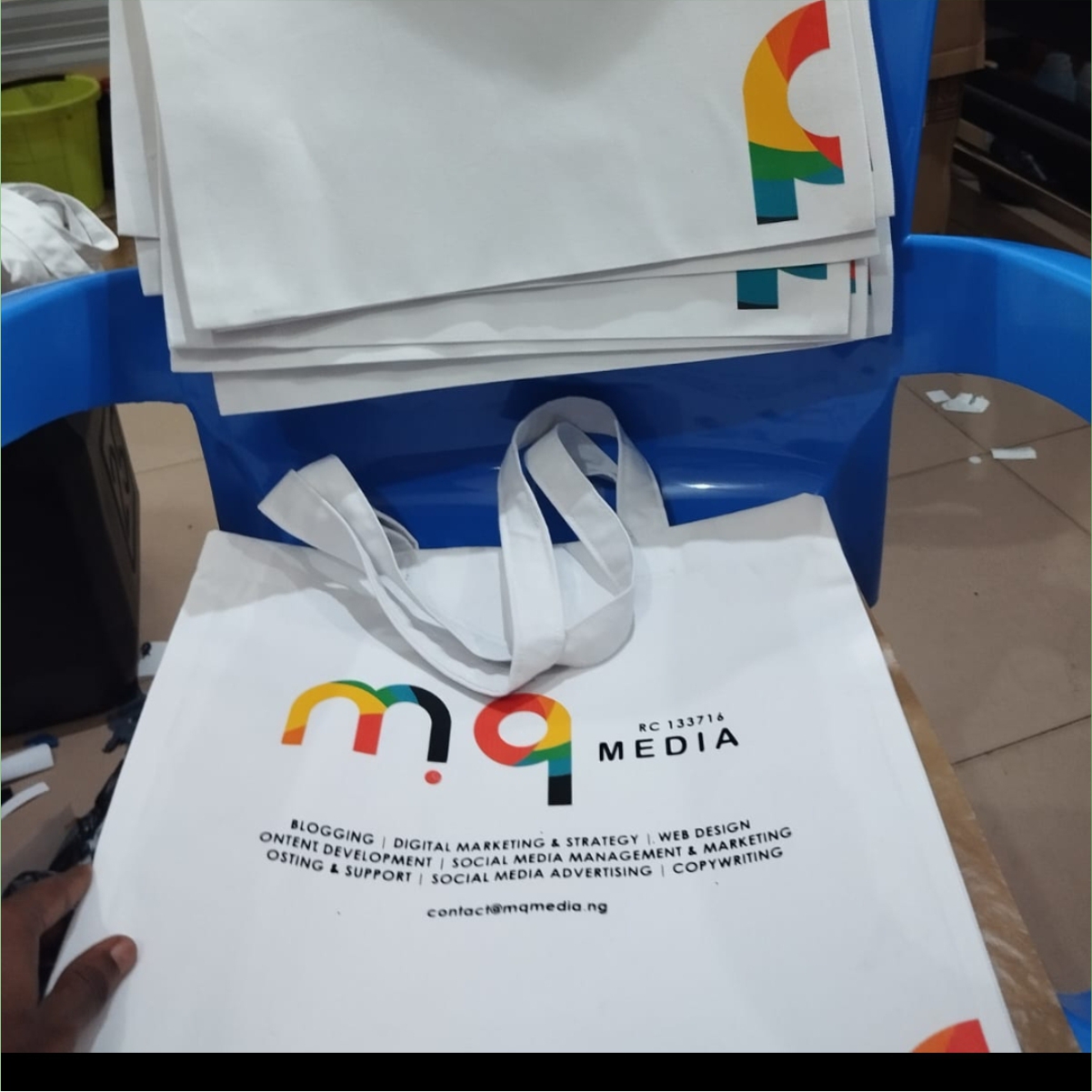 Custom branded tote bag printing