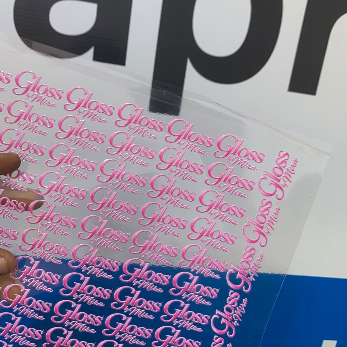 Gloss UV printed labels by Waaprint